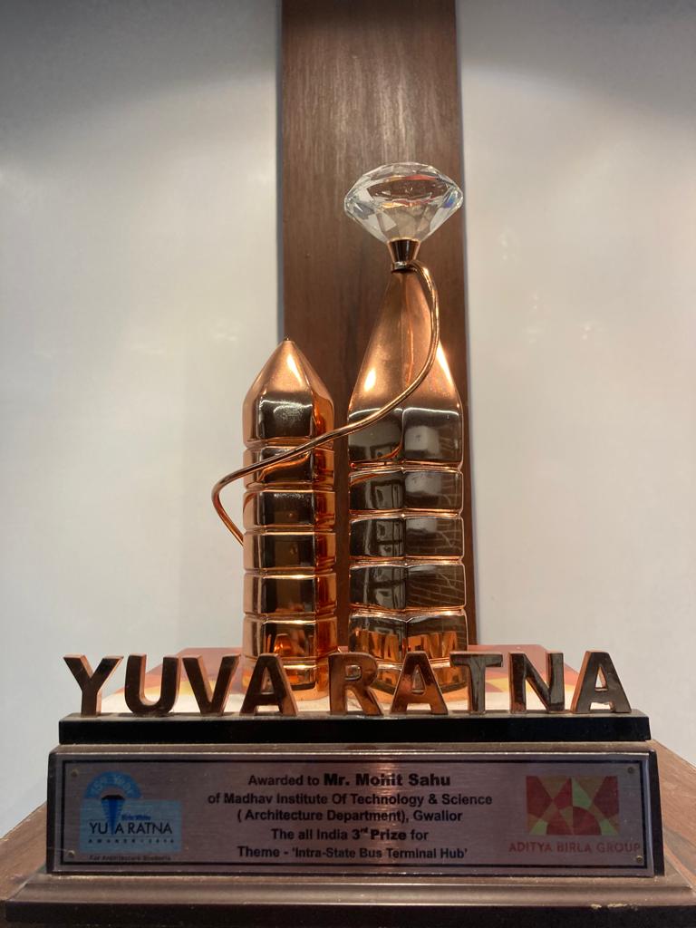 Copper ‘Yuva Ratna’ tower trophy awarded for the Intra-State Bus Terminal Hub scheme.